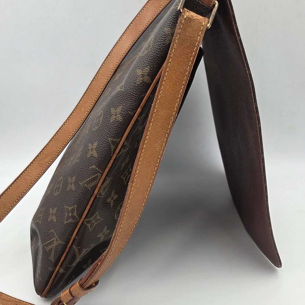 Authentic Louis Vuitton Brown Monogram Musette Salsa GM Shoulder Bag